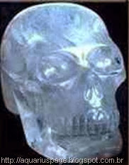 Cranio Cristal Peruano Cranio Cristal Peruano o crânio “et”.