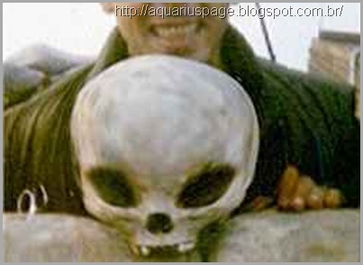Cranio Extraterrestre Vaticano Cranio Extraterrestre Vaticano crânio de e.t. encontrado no porão do vaticano.