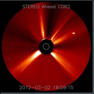 Objeto Estranho Perto Sol Objeto Estranho Perto Sol misterioso objeto próximo ao sol.