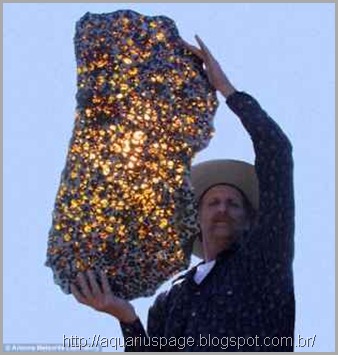 Meteoro Fukang Meteoro Fukang o meteorito fukang – mistério e beleza vinda do espaço.
