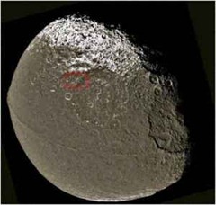 Iapetus Geometria Iapetus Geometria v – estruturas geométricas e retilíneas e as crateras geométricas.