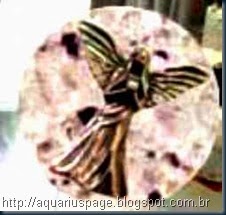 Alien Ou Anjo Estatua Alien Ou Anjo Estatua a estatueta de um anjo é encontrada na lua.