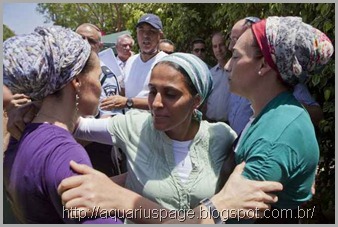 Mae Três Garotos Judeus Mortos Mae Três Garotos Judeus Mortos provas de que a morte dos três jovens israelenses é uma farsa total.