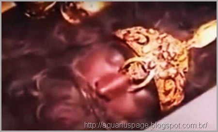 Anunnaki Sono Milenar Anunnaki Sono Milenar anunnakis ou nephilins (gigantes) adormecidos em câmaras de hipersono.