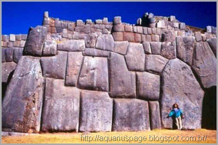 Fortaleza Sacsayhuaman Fortaleza Sacsayhuaman os exemplos incluem:.