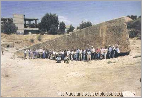 Monolito Baalbek Monolito Baalbek os exemplos incluem:.