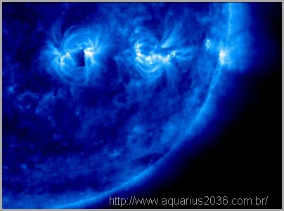 Cubo Saindo Sol Cubo Saindo Sol ufos cúbicos invadem os céus.