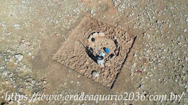 Mendeki Tepe Sitio Mendeki Tepe Sitio mendik tepe: civilização antiga na turquia anterior á göbekli tepe.