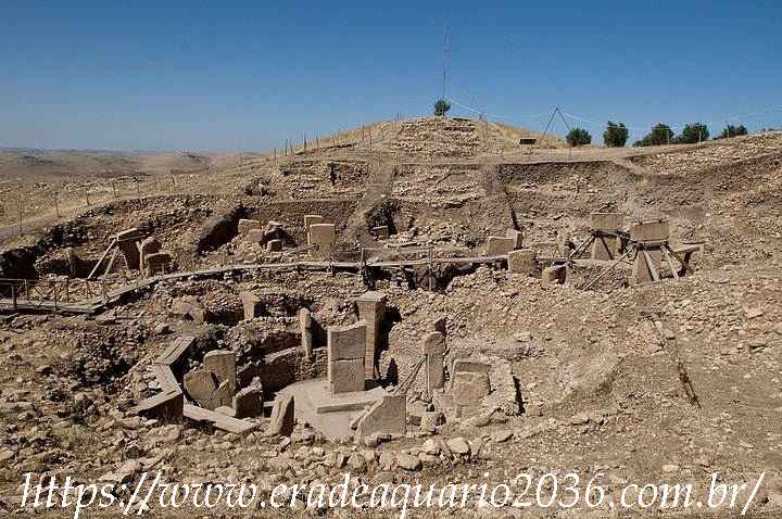 Sitio Gobekli Tepe Turkia Sitio Gobekli Tepe Turkia mendik tepe sítio neolítico na turquia.